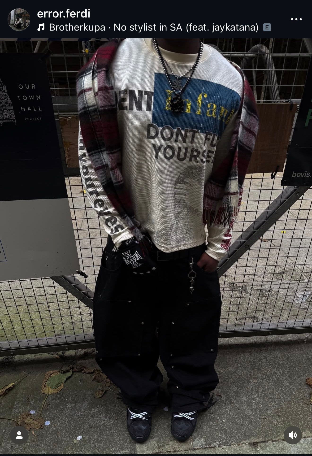 BLACK CHAIN